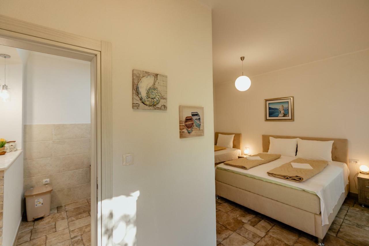 Bobana Apartments Donji Morinj Luaran gambar